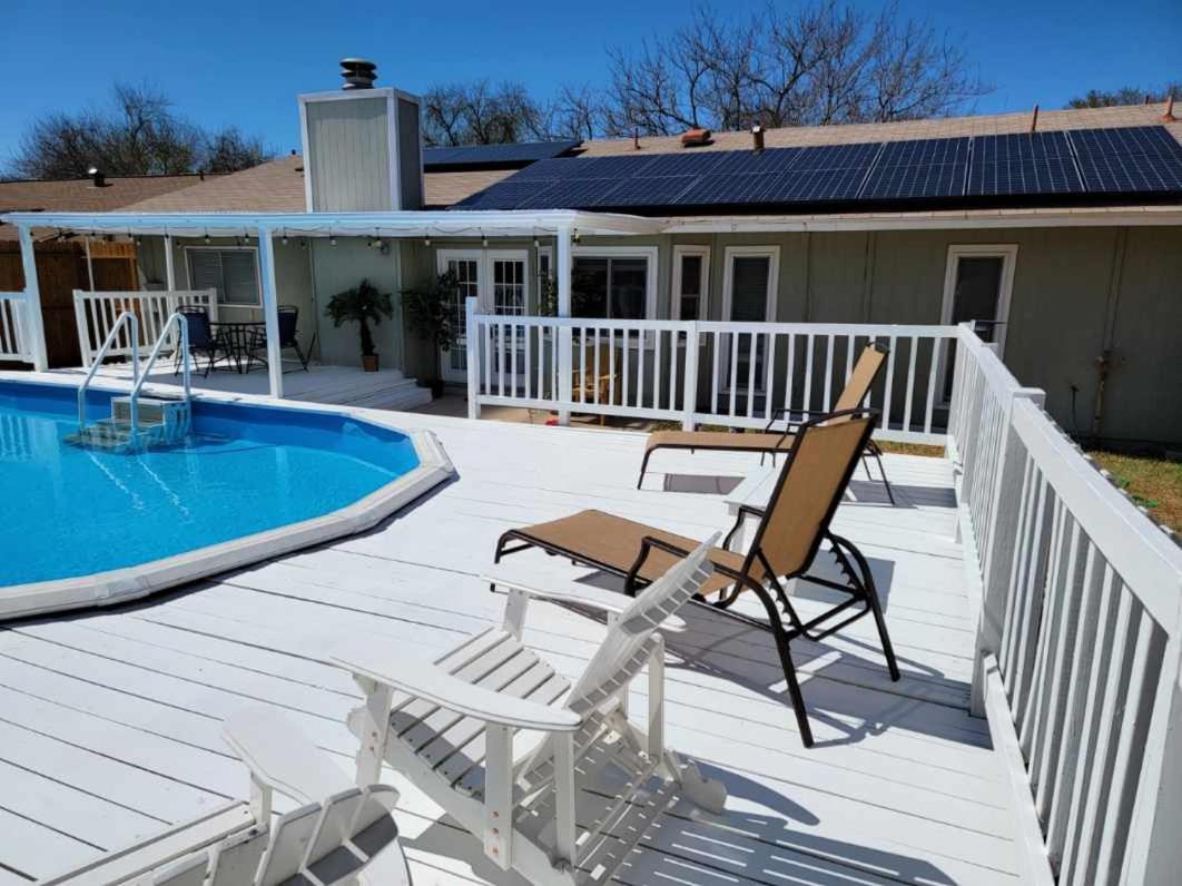 Сasa de vacaciones Cheerful 3-bedroom With A Pool *